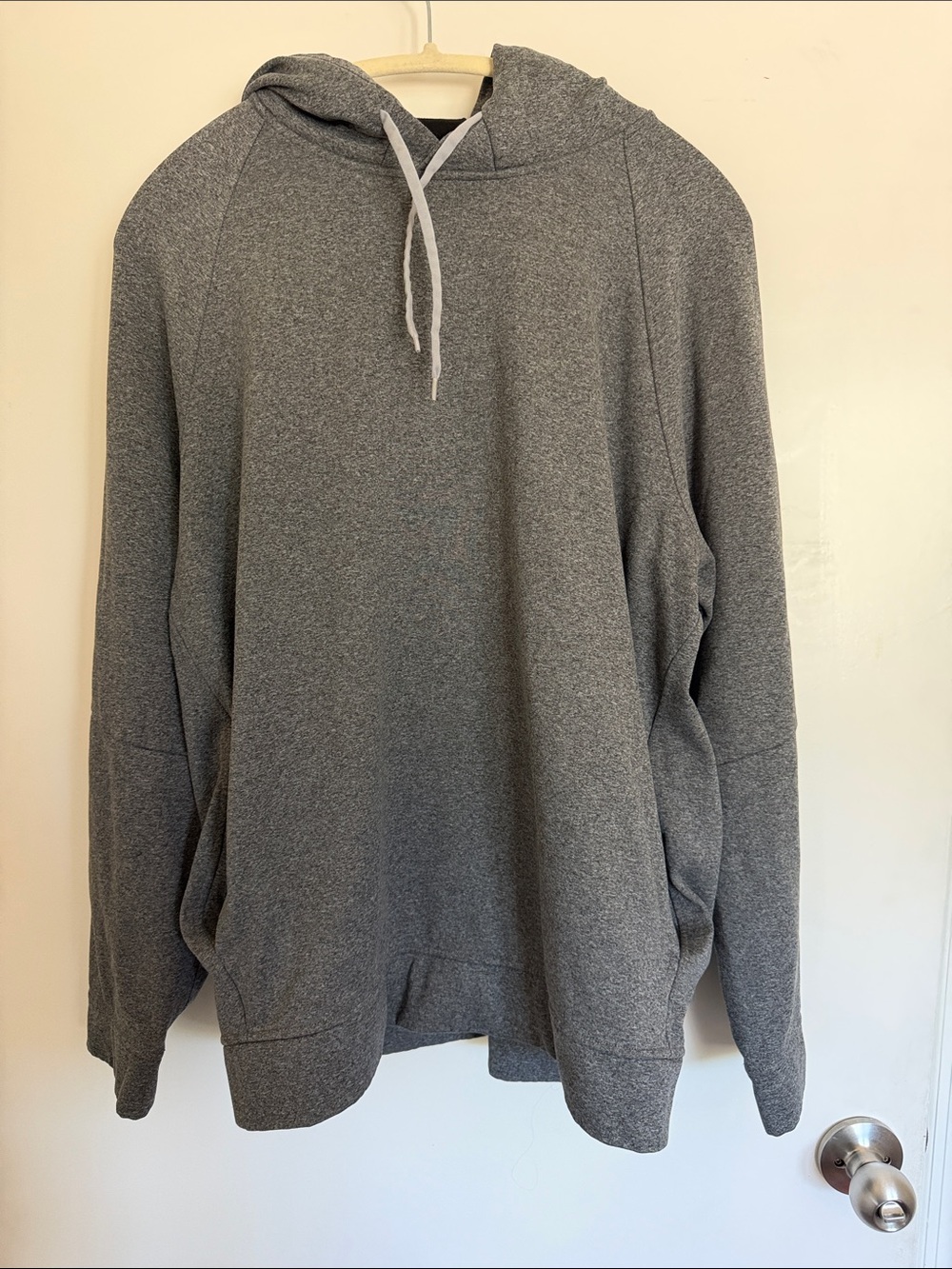 Lululemon Men’s Heather Gray Pullover Hoodie XL